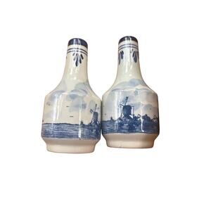 Delft Blue Porcelain Salt & Pepper Bottle Shakers Holland Norelco 1972 Vintage